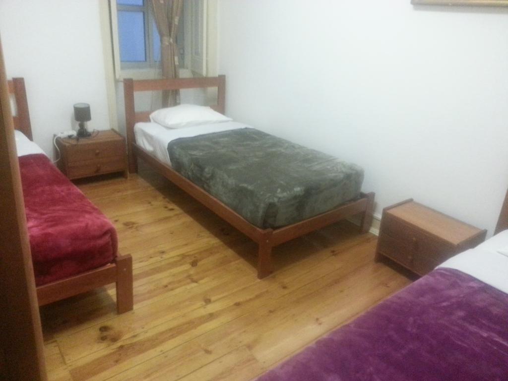 Lisbon Paradise Hostel Room photo