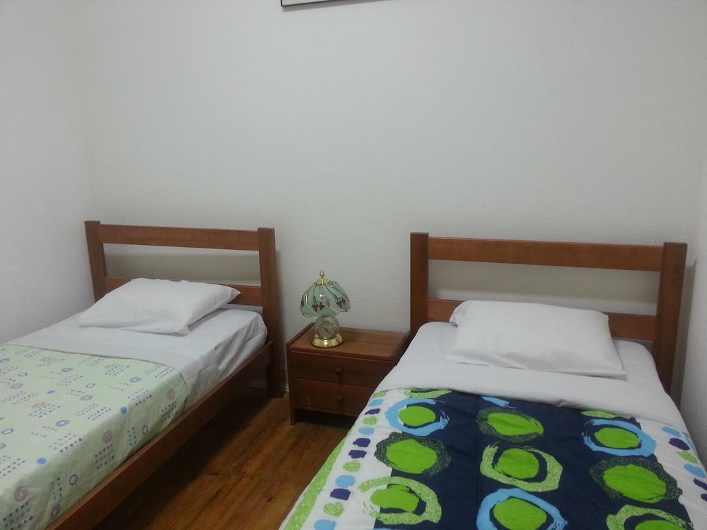 Lisbon Paradise Hostel Room photo