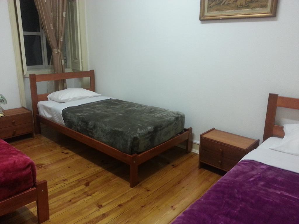 Lisbon Paradise Hostel Room photo