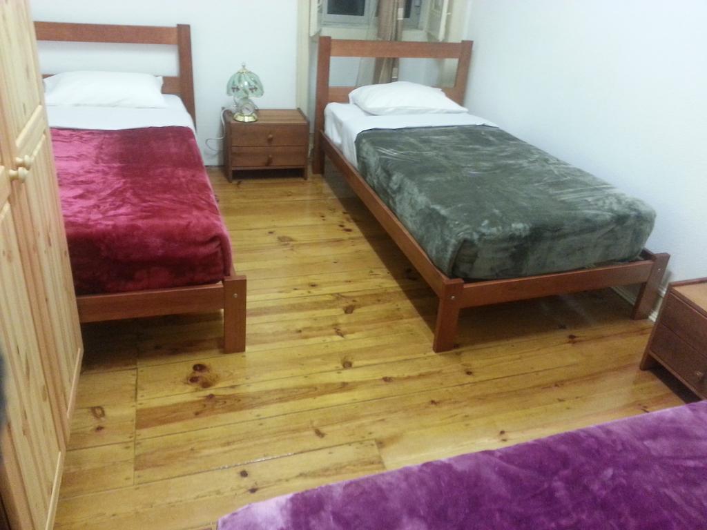 Lisbon Paradise Hostel Room photo